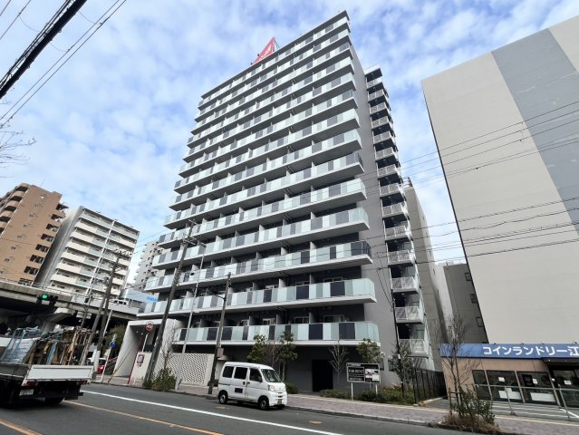 江坂駅より徒歩5分 築9年4ヶ月 15階建の賃貸物件