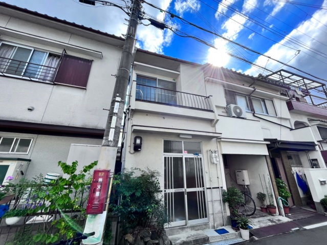 萱島駅より徒歩9分 築50年2ヶ月 3階建の賃貸物件