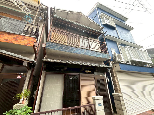 西三荘駅より徒歩8分 築44年 2階建の賃貸物件